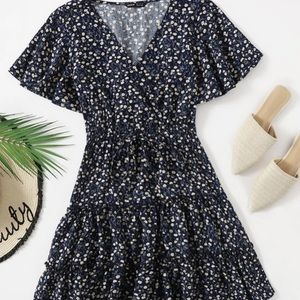 Flowy sleeve, navy blue sundress size 2